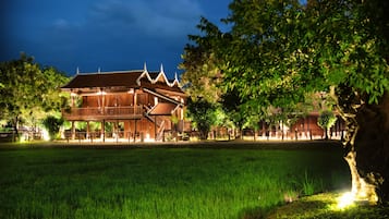 Private Villa @Mane Hariharalaya (Sister Property) | 1 phòng ngủ, minibar, két bảo mật tại phòng, trang trí khác biệt