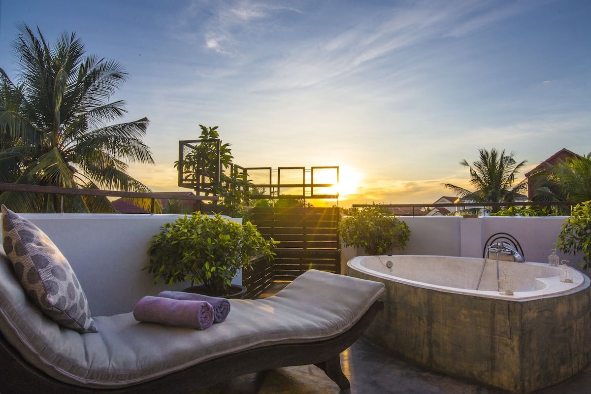 Studio Suite trăng mật, bồn tắm (Daily Afternoon Tea + Daily Massage) | Hiên