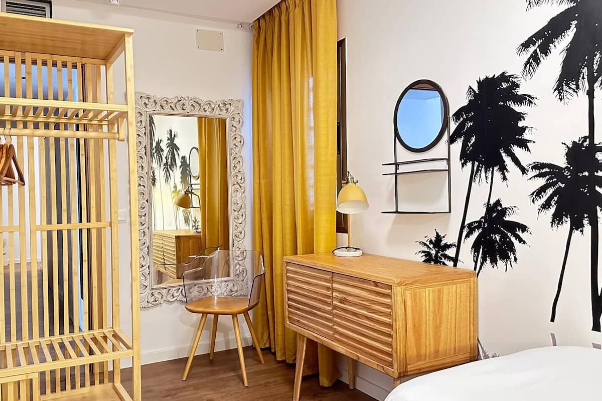 슈피리어 아파트, 침실 2개 | 고급 침구, 오리/거위털 이불, 메모리폼 침대, 객실 내 금고