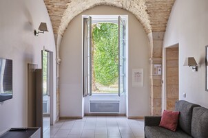 Superior Apartment (2/4 People) | Desk, soundproofing, free cribs/infant beds, free WiFi