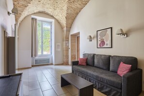 Appartement Supérieur (2/4 People) | Bureau, chambres insonorisées, lits bébé (gratuits), Wi-Fi gratuit