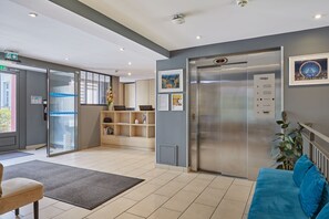 Reception - Appart'hôtel Odalys City - Dijon Centre Les Cordeliers (Dijon)