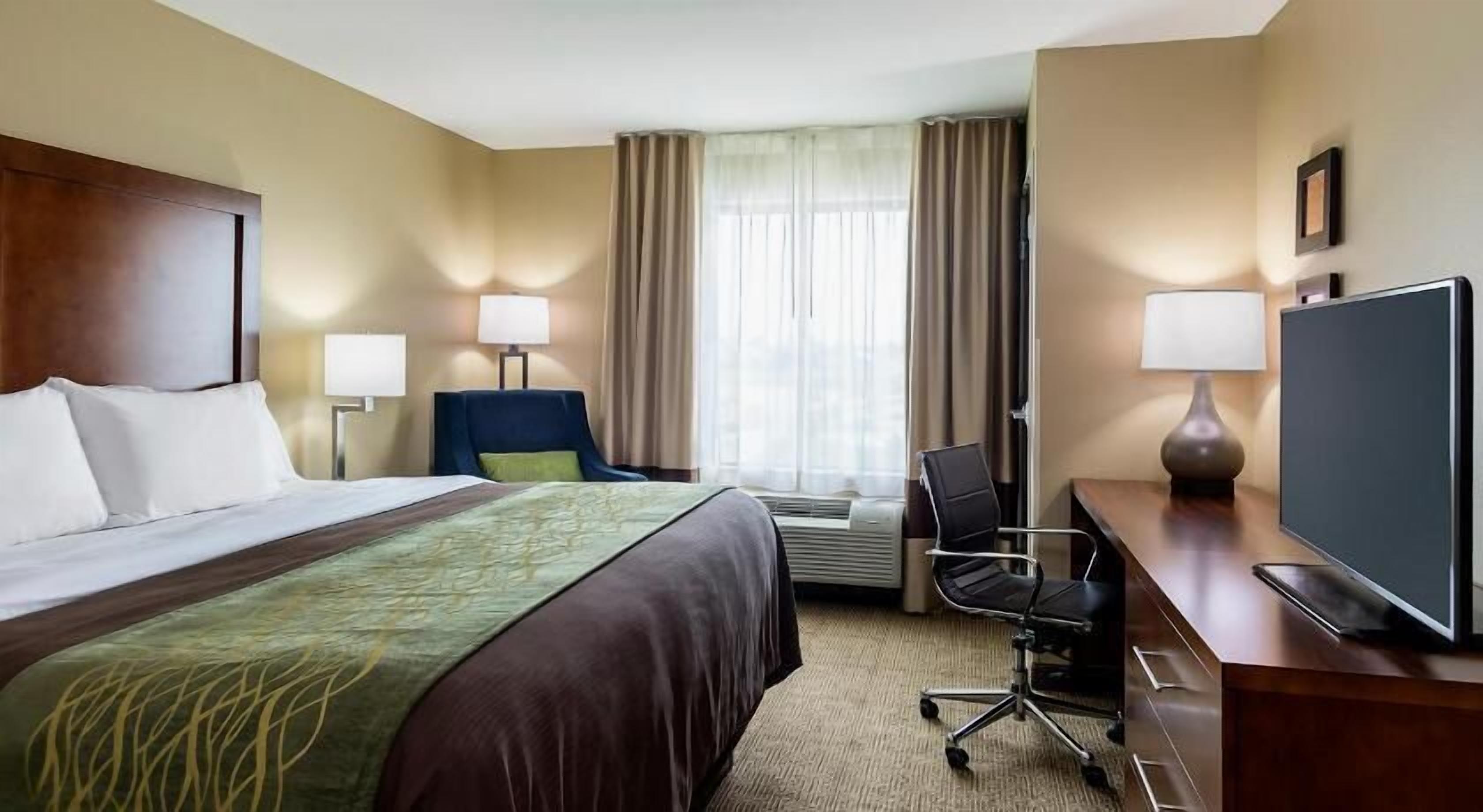 Hochwertige Bettwaren, Pillowtop-Betten, Schreibtisch