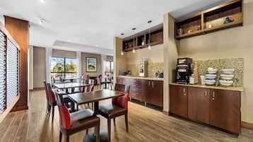 Breakfast area