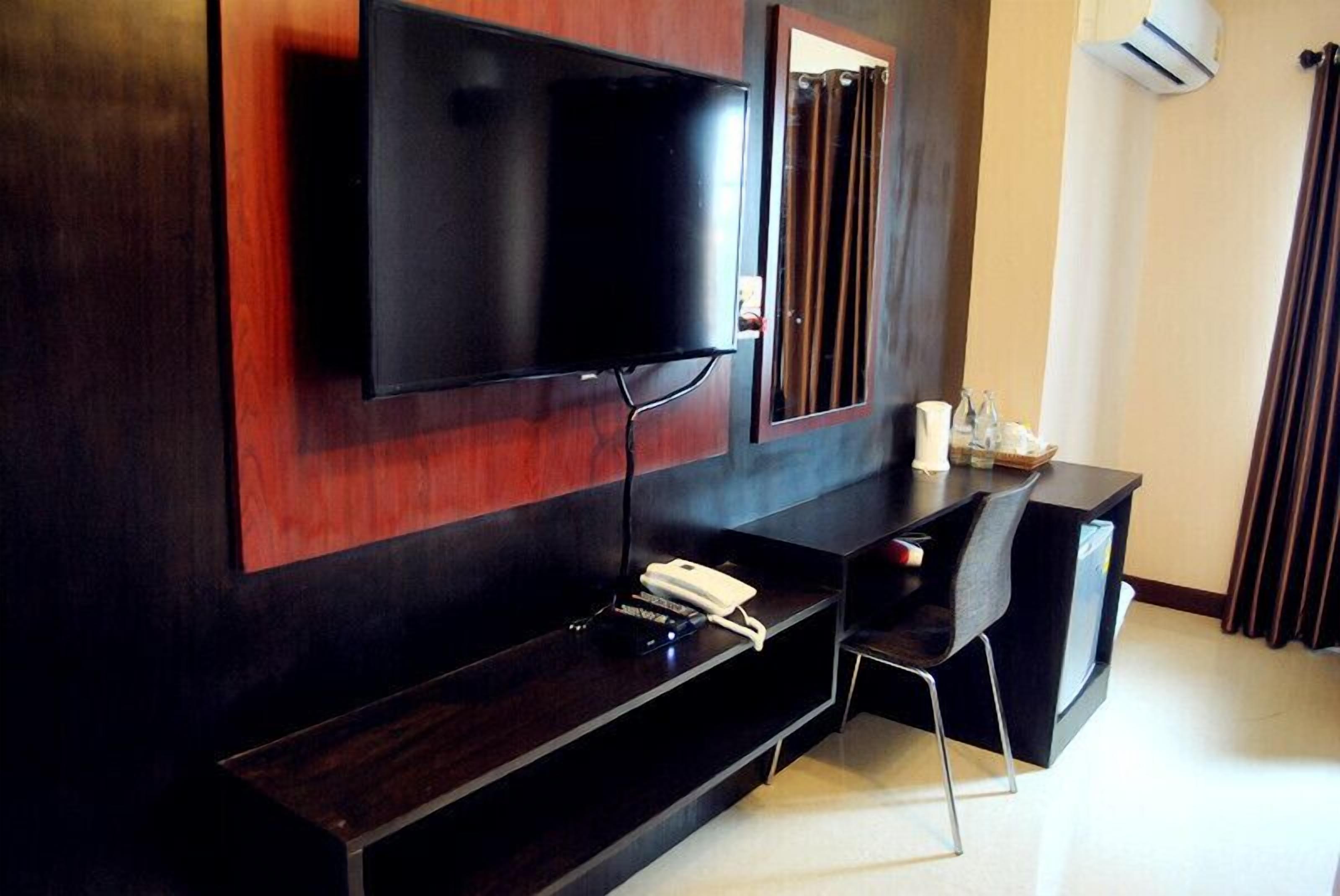 superior room, 3 single beds | room amenity