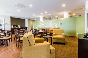 Free daily on-the-go breakfast - Sleep Inn & Suites Odessa near University (Odessa)