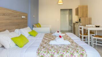 Superior-Studio | Zimmersafe, Schreibtisch, schallisolierte Zimmer, kostenlose Babybetten