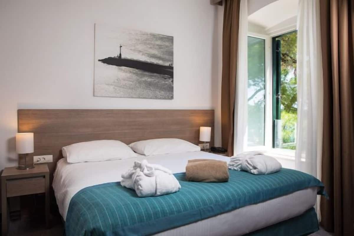 1 bedroom, minibar, in-room safe, desk