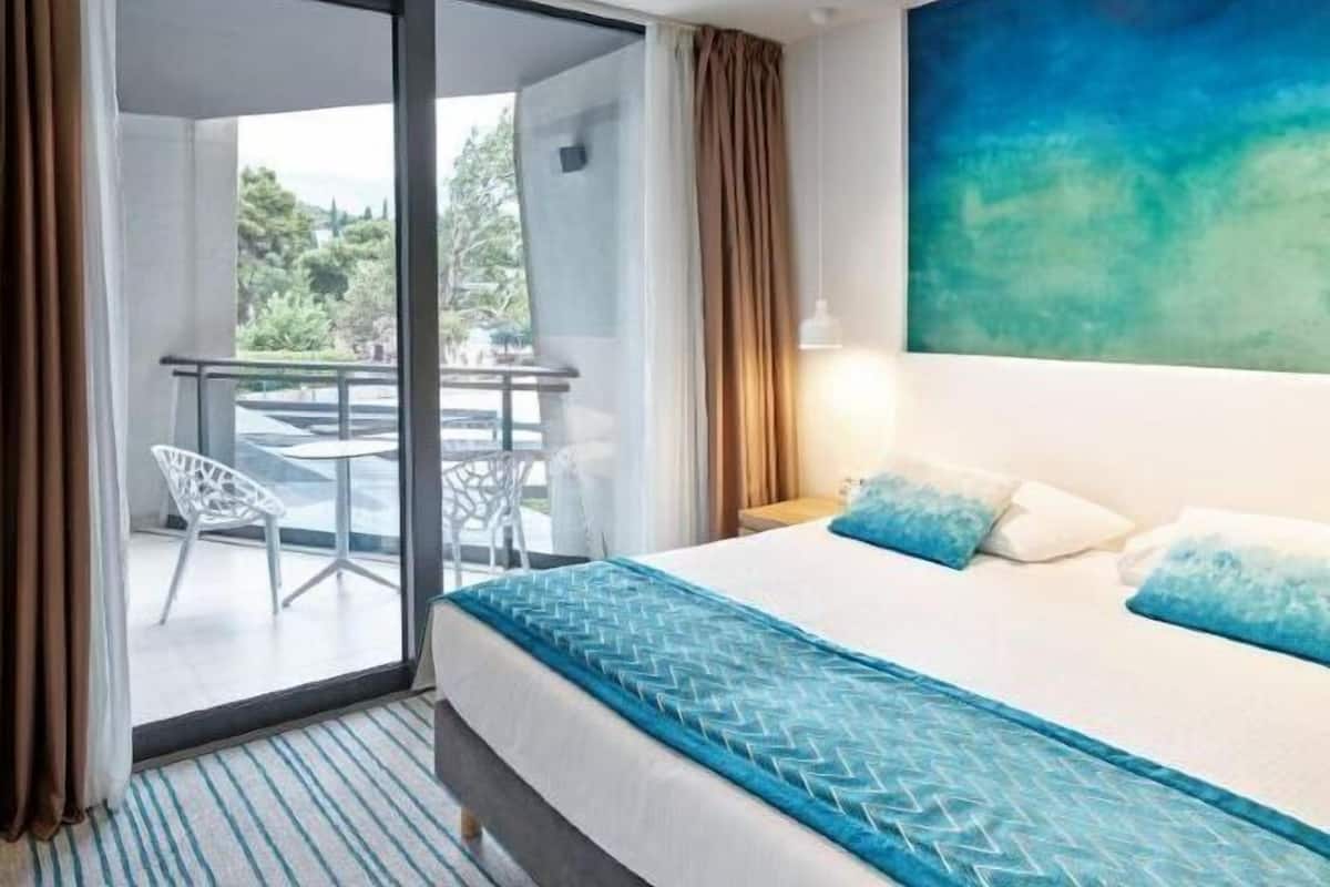 1 bedroom, minibar, in-room safe, desk