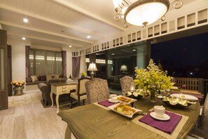Maraya Suite | In-room dining - Maraya Hotel & Resort (Chiang Mai)