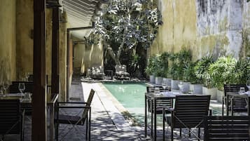 Udendørs pool