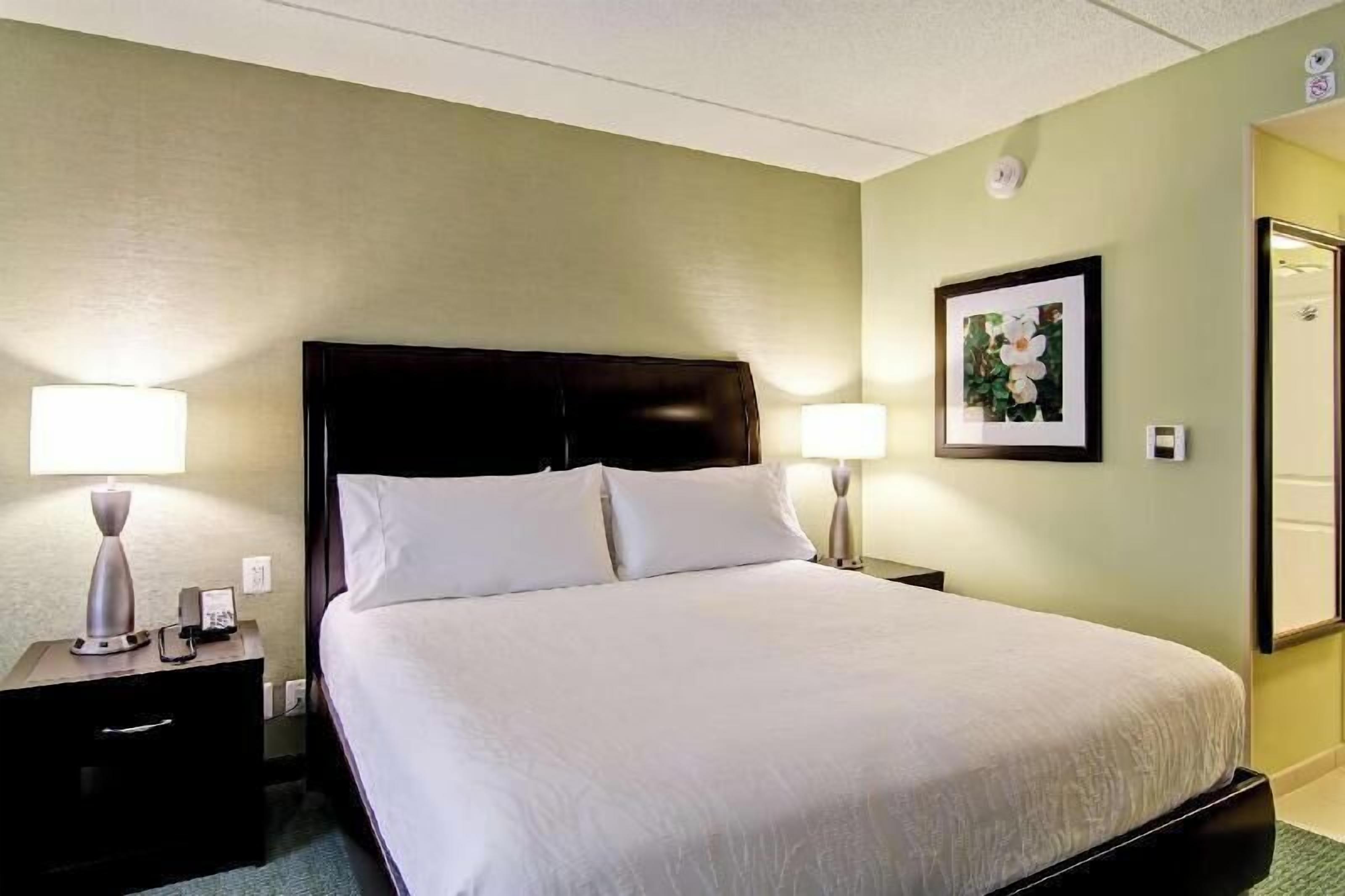 In-room safe, free cribs/infant beds, rollaway beds, free WiFi