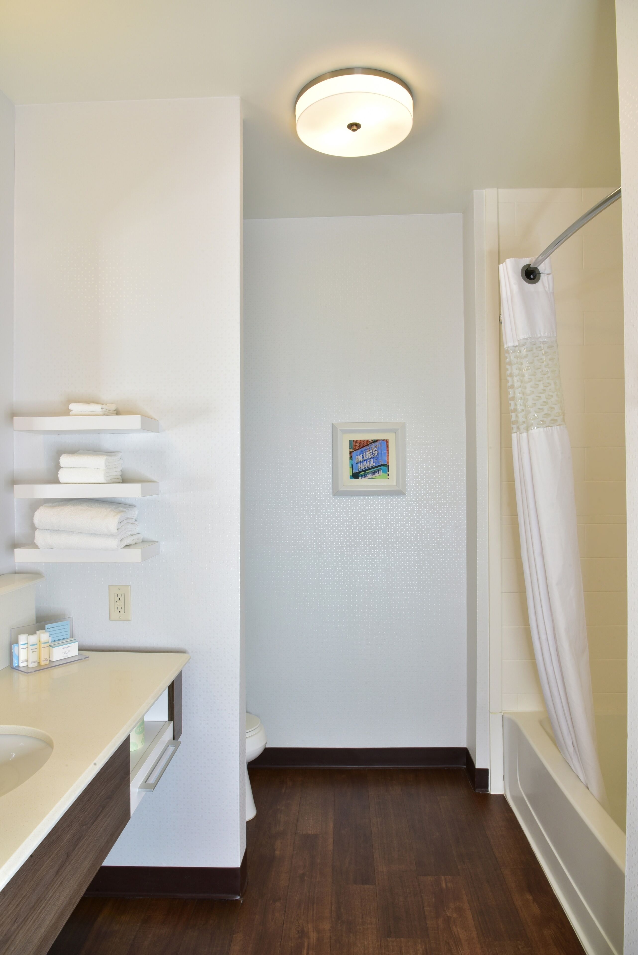 room, 2 queen beds, non smoking, refrigerator | bathroom | free toiletries, hair dryer, towels