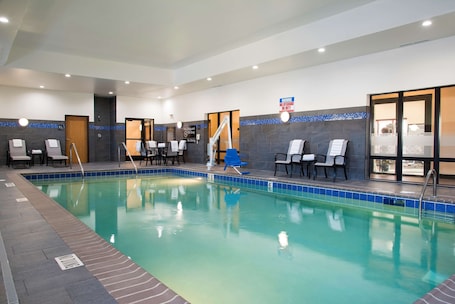 Indoor pool. Hampton Inn Kalamazoo