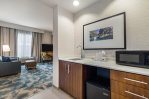 Minibar - Hampton Inn & Suites Dallas/Plano-East (Plano)