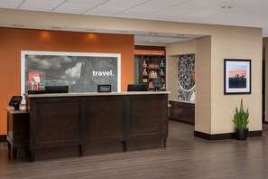 Lobby - Hampton Inn & Suites Phoenix Tempe (Tempe)