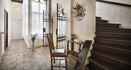 Boutique Residence by Little King