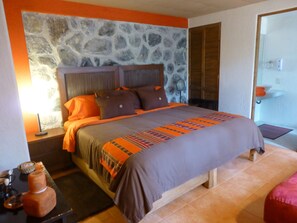 Habitació estàndard | Llençols de cotó egipci, roba de llit d'alta qualitat i cobrellits 