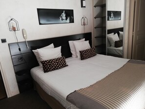 Ropa de cama de alta calidad y artículos del minibar gratis 