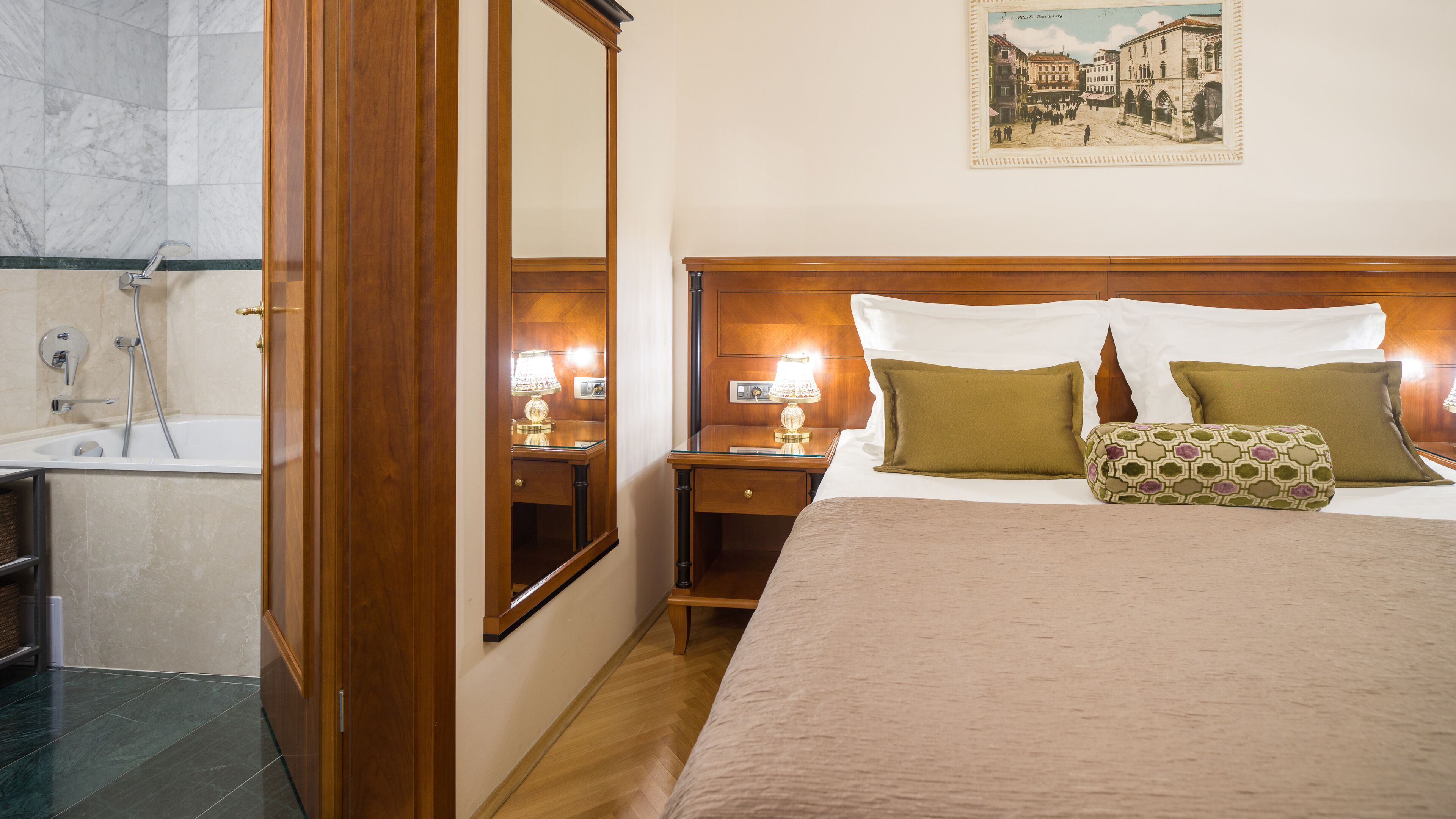 deluxe double room | egyptian cotton sheets, premium bedding, minibar, in-room safe