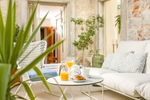 Habitación doble Deluxe, balcón | Terraza o patio