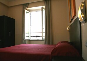 Standard Room | In-room safe, desk, free WiFi - Relais San Marco (Rome)