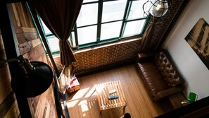 Økonomi-dobbeltrom, 1 dobbeltseng, privat bad (Unspecified Room Style) | Sengetøy av topp kvalitet, skrivebord og blendingsgardiner