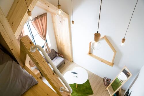 Premium bedding, desk, blackout curtains, free WiFi
