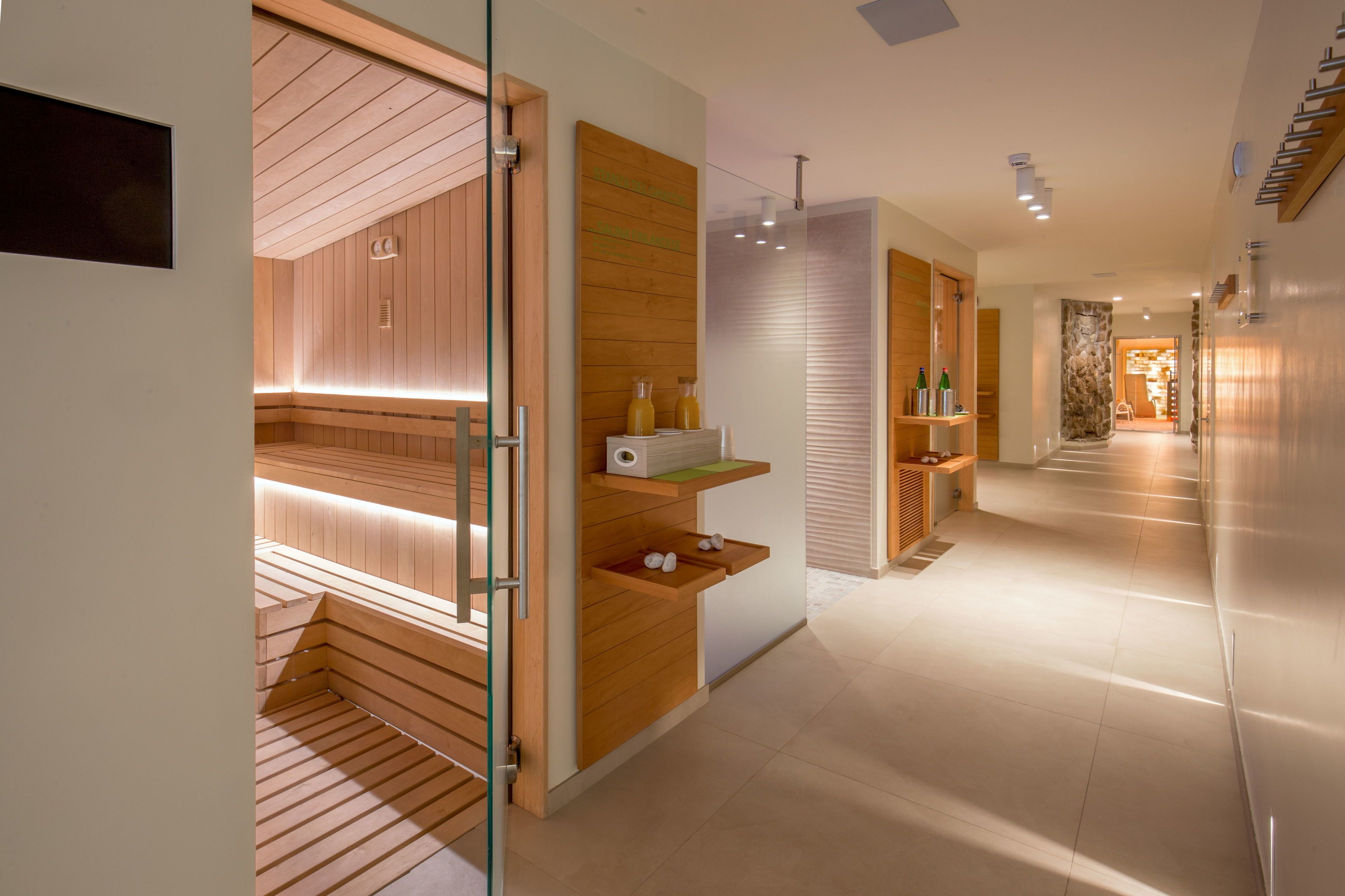 sauna, hot tub, turkish bath/hammam, body treatments, hot stone massages