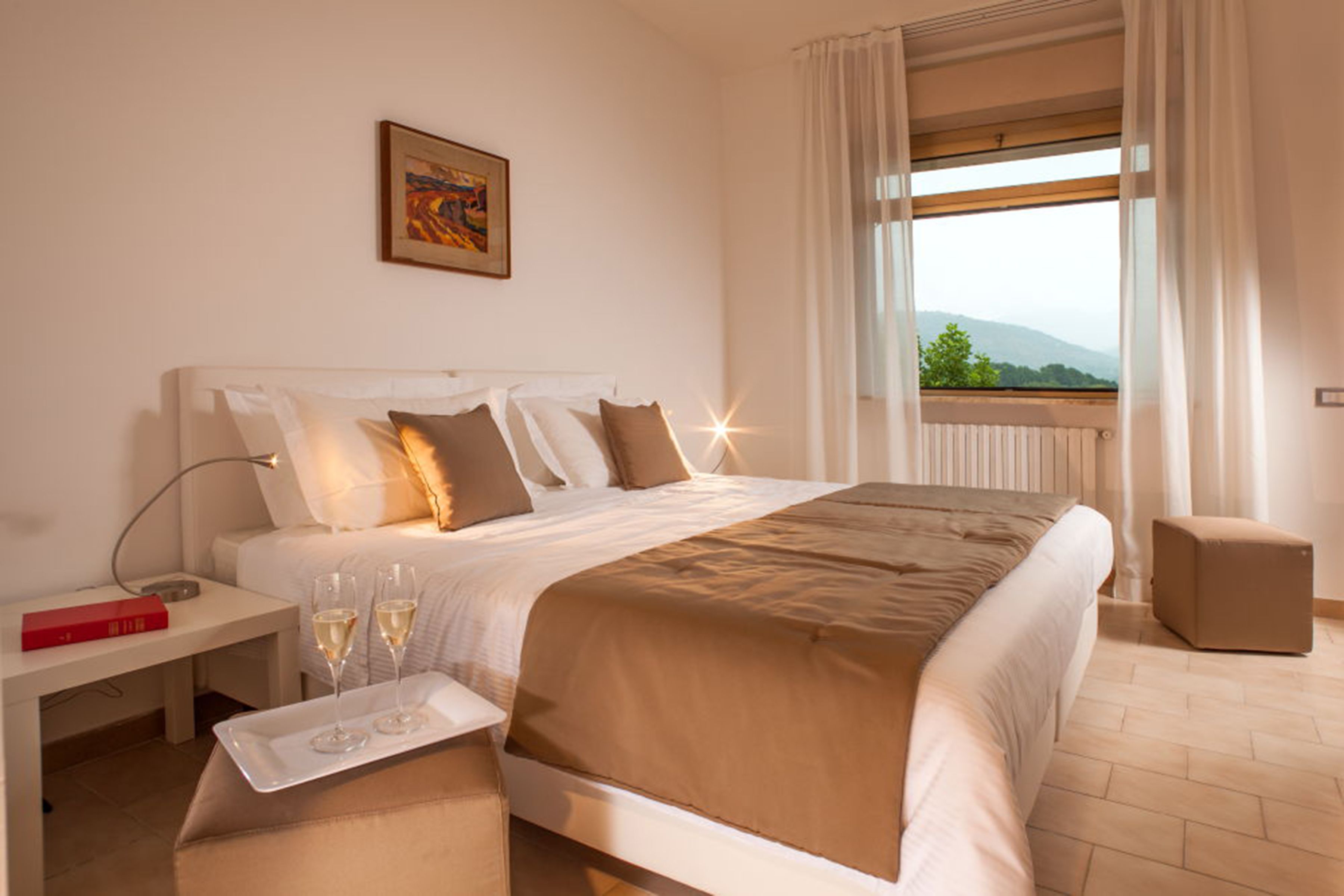 family room | in-room safe, individually furnished, desk, laptop workspace