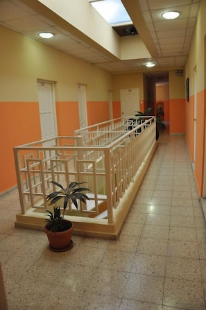 Interior - Hotel Monumental (Santo Domingo)
