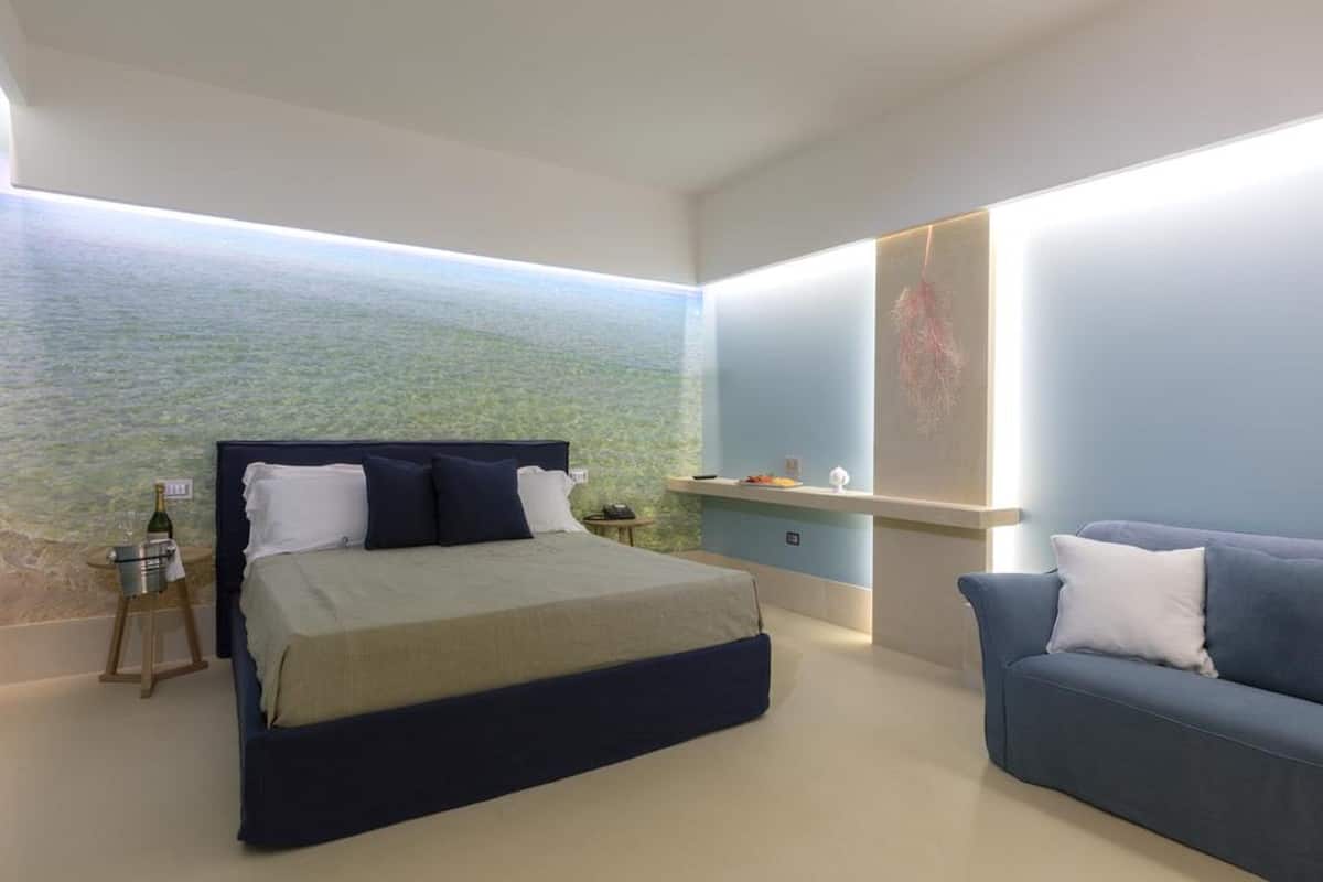Junior Double Room, Patio | 1 bedroom, minibar, in-room safe, desk