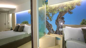 Junior Suite, Balcony | 1 bedroom, minibar, in-room safe, desk
