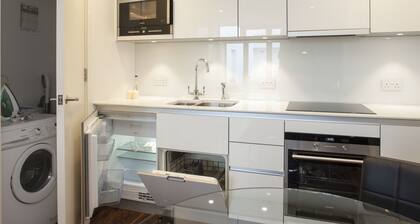 Oxford Street Apartments