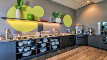 Daily buffet breakfast (EUR 16 per person)