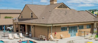 Norma Dan Motel - Near Dolly Parton's Stampede Dinner Attraction