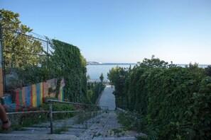 Exterior - Juliet Rooms & Kitchen (Istanbul)
