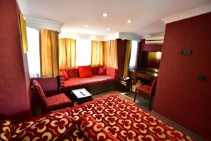 Minibar, in-room safe, desk, laptop workspace - The Kybele Hotel - Special Class (Istanbul)