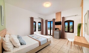 開放式客房 | 房內夾萬、熨斗/熨衫板、免費嬰兒床、免費 Wi-Fi