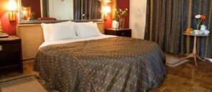 Suite | Minibar, habitacions insonoritzades i planxa i posts de planxar 