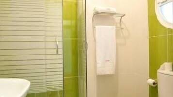 Shower, free toiletries, hair dryer