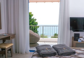 In-room safe, desk, iron/ironing board, free WiFi - Acrotel Athena Villa (Sithonia)