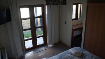 Family Cabin with 1 double bed or 2 single beds | 1 bedroom, premium bedding, in-room safe, desk
