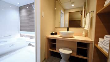 3F/4F, Deluxe Room, Non Smoking, 4 Adults (Dinner plan requires check-in by 5:00 p.m.) | In-room safe, blackout drapes, soundproofing, iron/ironing board