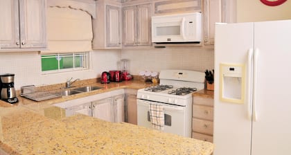 ZenBreak - Anidale Spacious Condo
