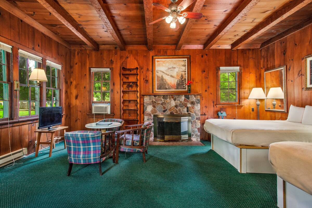 Cabin, 2 Queen Beds, Kitchenette, Resort View | Cribs (surcharge), individually decorated, individually furnished