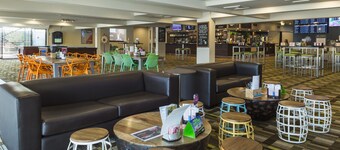 Nightcap at Edge Hill Tavern