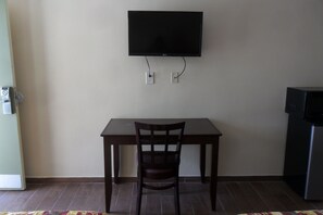 View from room - Motel 6 Blythe, CA - South (Blythe)