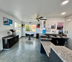 ฝ่ายต้อนรับ