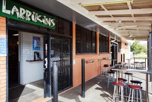 Front of property - Upper Ross Hotel (Rasmussen)